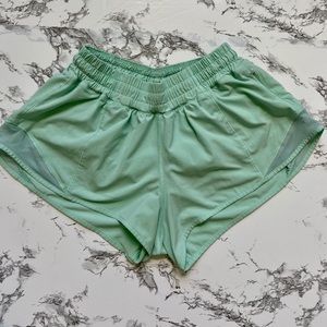 RARE LULULEMON ⚡️⚡️ hotty hot shorts size 6!!!